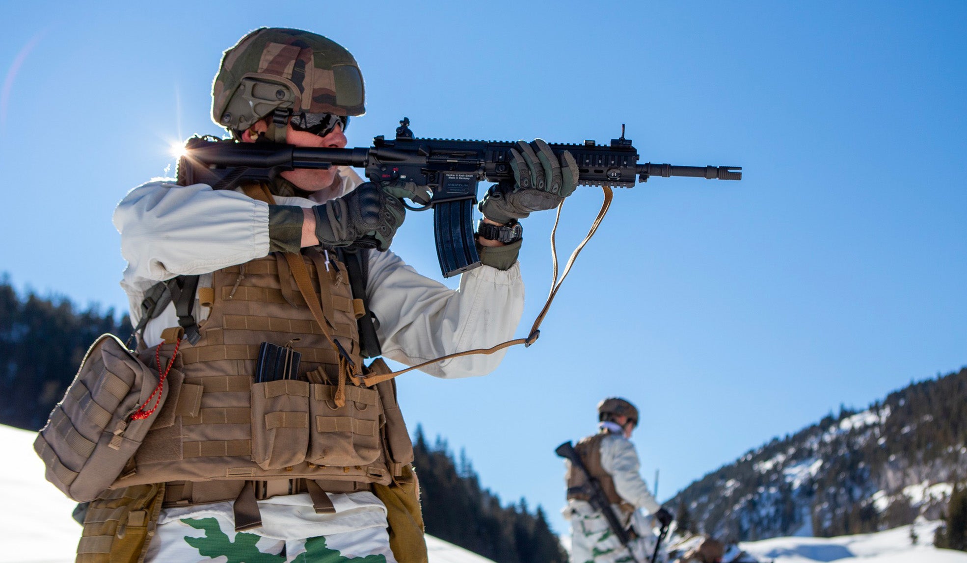 Chasseurs alpins de l'armée française et Harkis lors d'une... News Chasseurs alpins de l'armée française et Harkis lors d'une... News